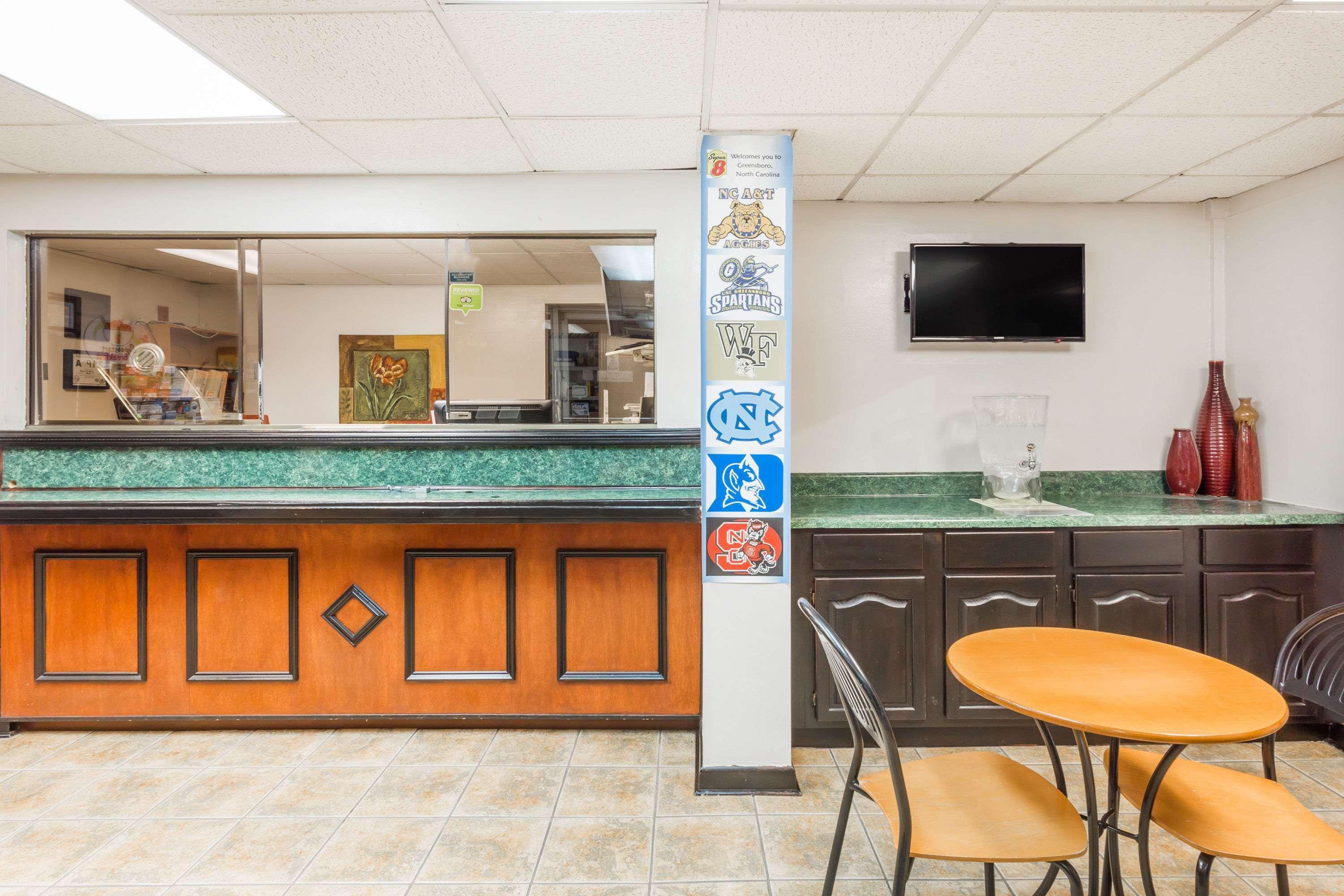 格林斯伯勒速8酒店 外观 照片