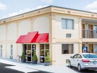 格林斯伯勒速8酒店 外观 照片